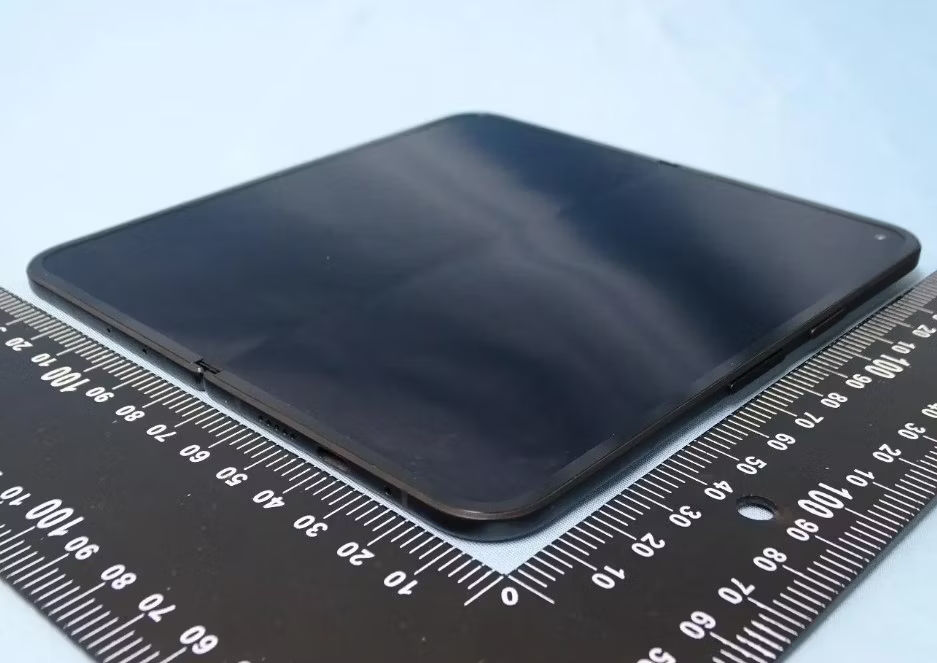 składany smartfon Google Pixel 9 Pro Fold zdjęcia na żywo